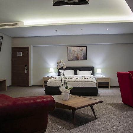 Hotel City Inegoel Bagian luar foto