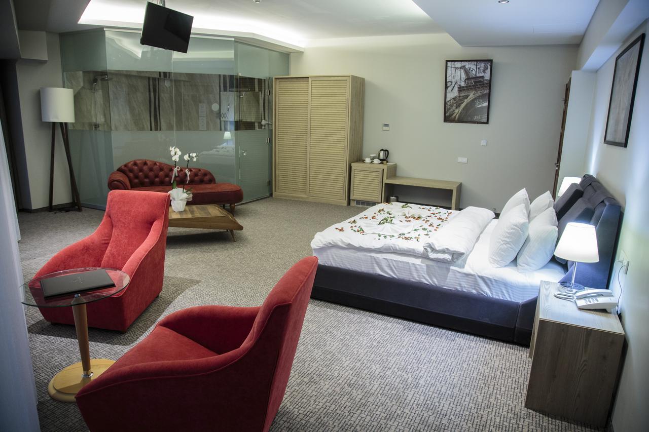 Hotel City Inegoel Bagian luar foto