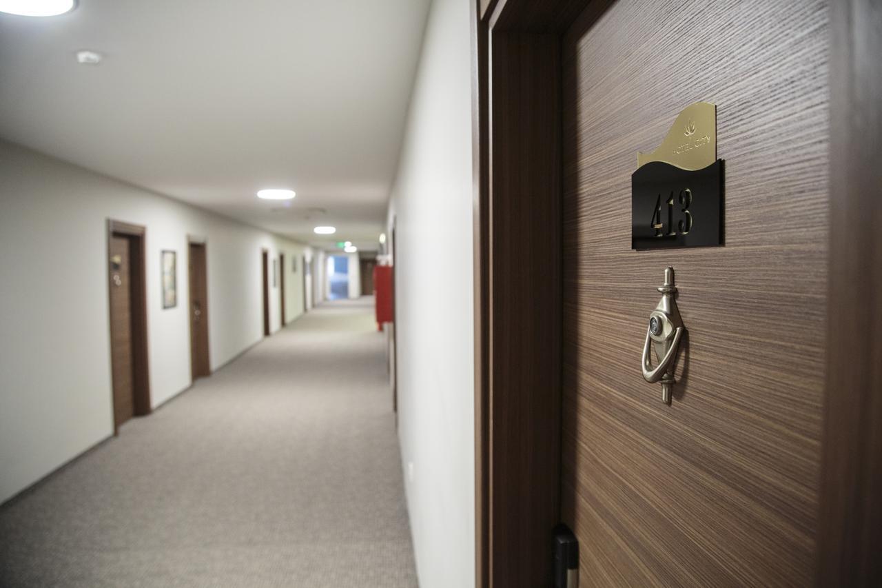 Hotel City Inegoel Bagian luar foto